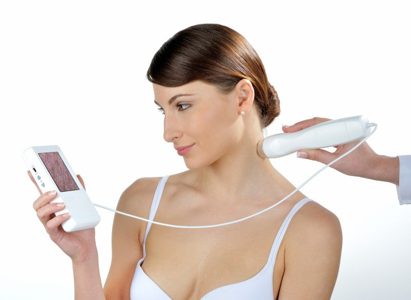 Visioscope® Palm VP 25 - convenient, handheld monitor displays